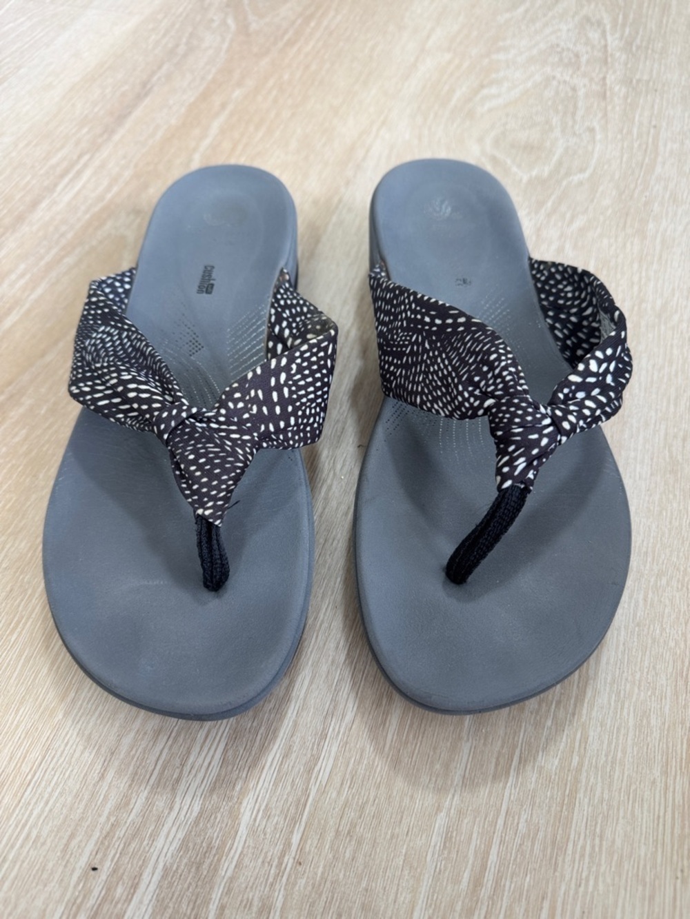 Clarks Gray Footbed Sandal with Black & White Patterned Fabric Straps